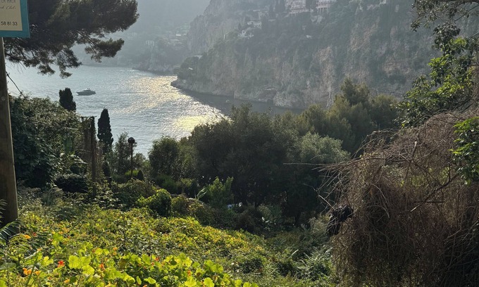 Eze Apartment | Studio terrace, beach access, sea view, near Monaco, greenery, quiet, 1900 villas