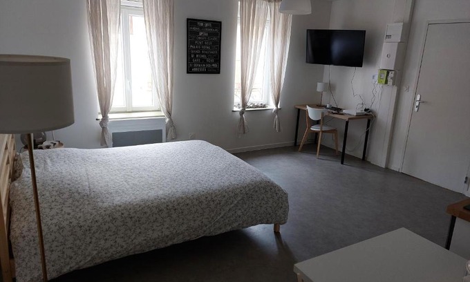 Corny-sur-Moselle Apartment | Comfortable Studio with Great Guest Rating of 8.1/10