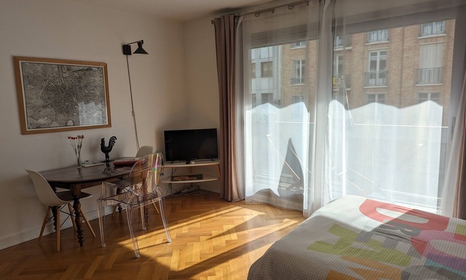 Gare Apartment | Comfort Studio for 2-3 Guests Near All Food Shops