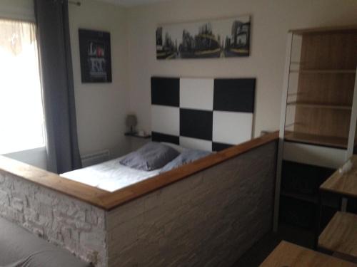 Limoges Apartment | Cozy Studio: Pet and Child Friendly with 9/10 Guest Rating