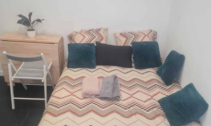 Maurepas Apartment | New Studio Tranquille: Quiet & Fully Equipped Retreat