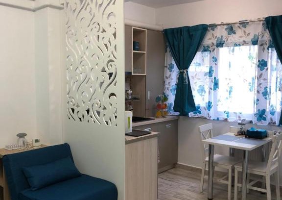 Eforie Nord Apartment | Top Rated Studio Turquoise - Child-Friendly Getaway Eforie Nord