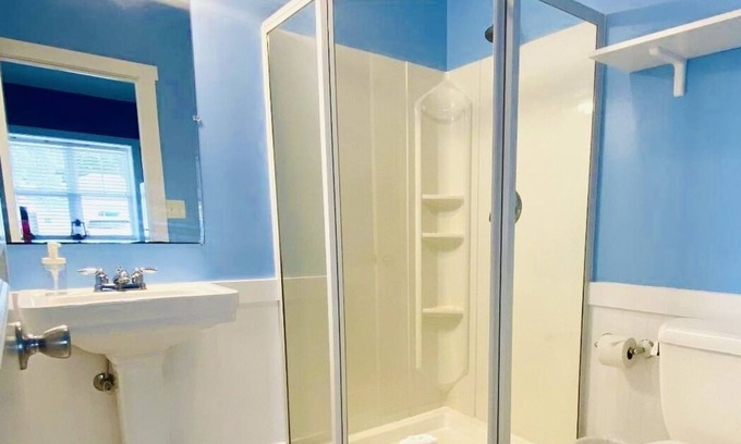 Monticello Apartment | Top-Rated Studio Unit with Kitchenette & Pool Access