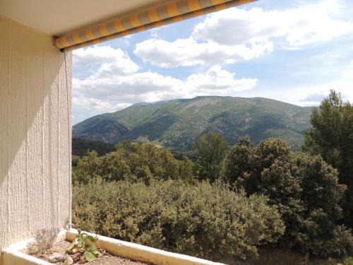 Mollans-sur-Ouveze Apartment | Oceanfront Bliss at Studio Ventoux – Rated 8.7/10