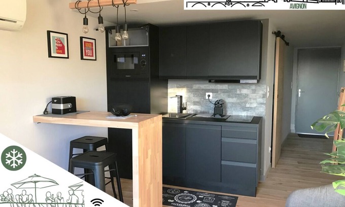 Avignon City Centre Apartment | Stylish Studio with Terrace & Parking Near Palais des Papes