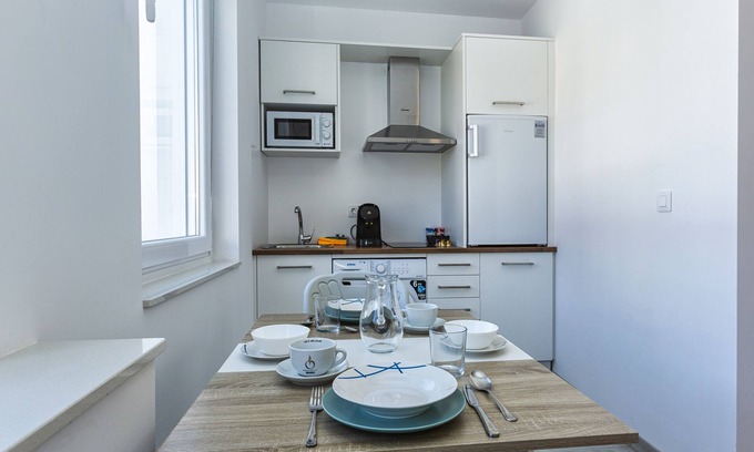 Muxia Apartment | Cozy Studio in Downtown Muxia with Premium Amenities