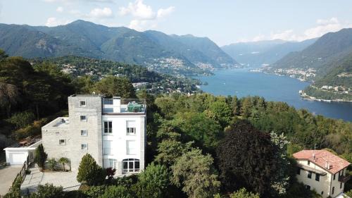 Como Apartment | Pet Friendly Studio at Villa Cardano - Guest Rated 9.7