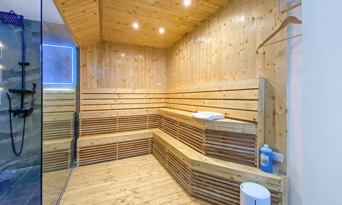 Basak Apartment | Studio w/Bathtub & Sauna Bench 2hrs