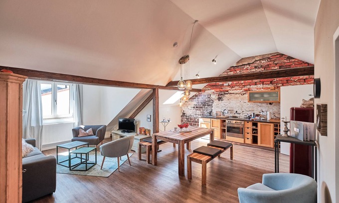 Kelheim Apartment | Cozy 2-Bedroom Studio with Kitchen & Breakfast Options