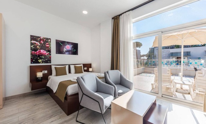 Qerek Apartment | Studio with Amazing Balcony - Kamelia