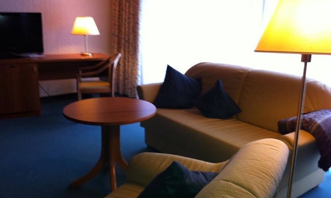 Idar-Oberstein House | Inviting Studio with Balcony at Diamanthotel Idar-Oberstein
