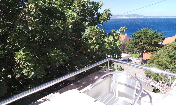 Klenovica Apartment | Oceanfront Apartment with Balcony & 9.8/10 Guest Rating
