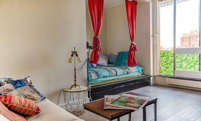 Quartier du Petit-Montrouge Apartment | Elegant Studio with Balcony - 4 Star Experience, Rated 9.2