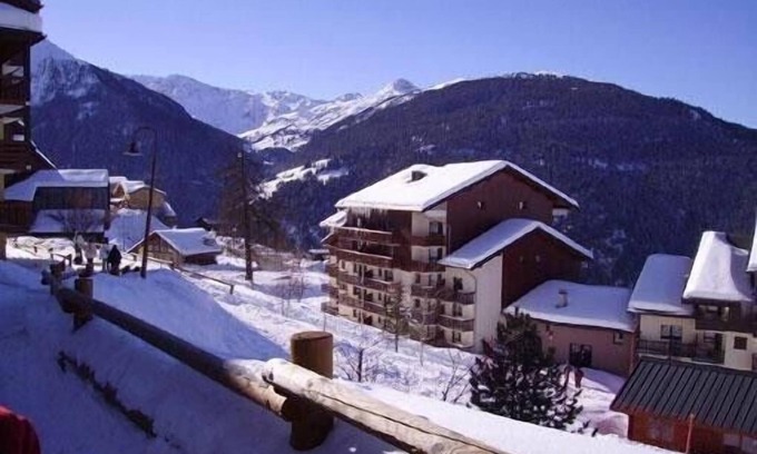 Vallandry Apartment | Family Resort Studio in Paradiski with Spa & Breakfast