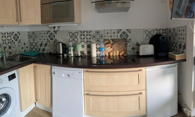 Sausset-les-Pins Apartment | Charming Studio with Garden Near Port and Center