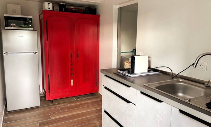 La Possession Apartment | Idyllic Studio with Garden in La Possession, La Réunion