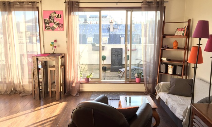 Quartier Saint-Georges Apartment | Elegant Studio with Terrace in Haussmann - Guest Rated 9.8