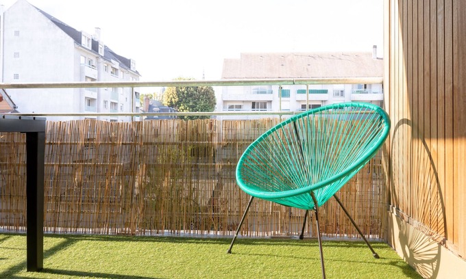 Lourdes Apartment | Cozy Studio with Terrace for Up to 4 Guests