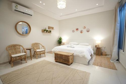Al Malaz Apartment | Studio with Private Entrance - 8A