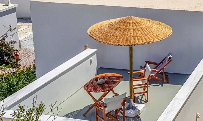 Panormos House | Oceanfront Studio with Rooftop Terrace Near the Sea