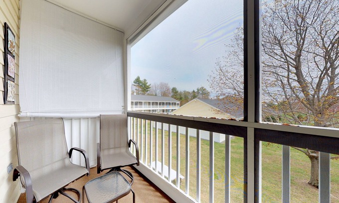 Wells Apartment | Modern Studio with Pool Table & Screened Balcony Near Beaches