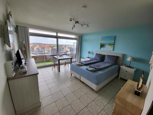 Bredene Apartment | Sea View Studio in Bredene with Exceptional Guest Rating