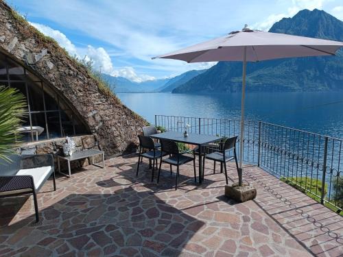 Riva di Solto Apartment | lakefront Studio Zu - Highly Rated with Private Beach Access