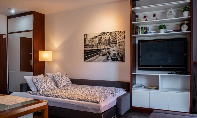 Elblag Apartment | Guest Rated StudioApart4 Elbląg: Family and Accessible Comfort