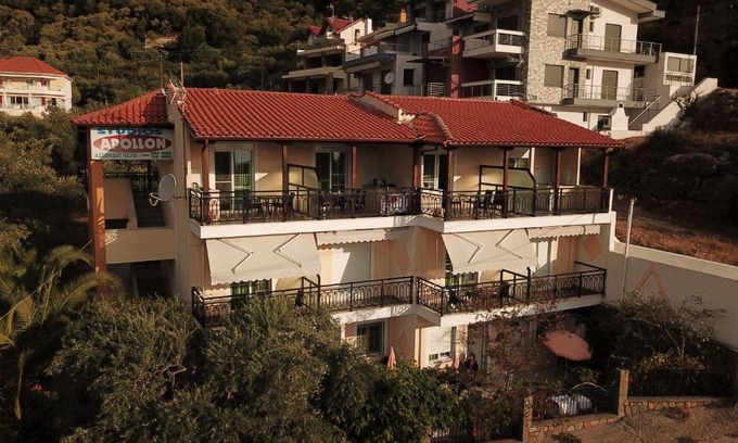 Chrisi Ammoudia Apartment | Top-Rated Studios Apollon with Family-Friendly Amenities