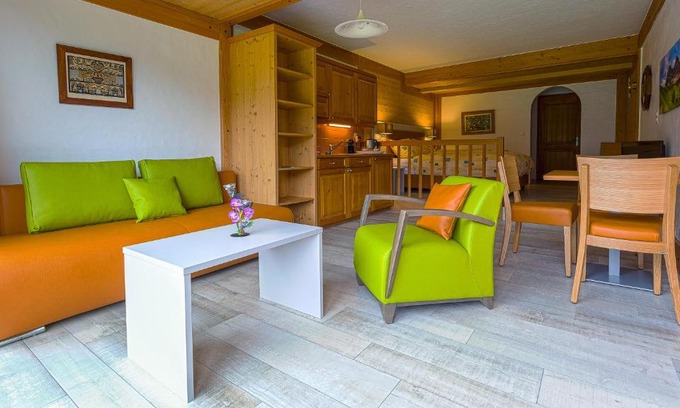 Charmey Apartment | Pet-Friendly Studios Bellevue with Breakfast & Child Amenities