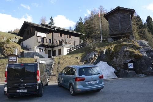 Bourg-Saint-Pierre Apartment | Family-Friendly Studios du Valsorey - Rated 9.1/10
