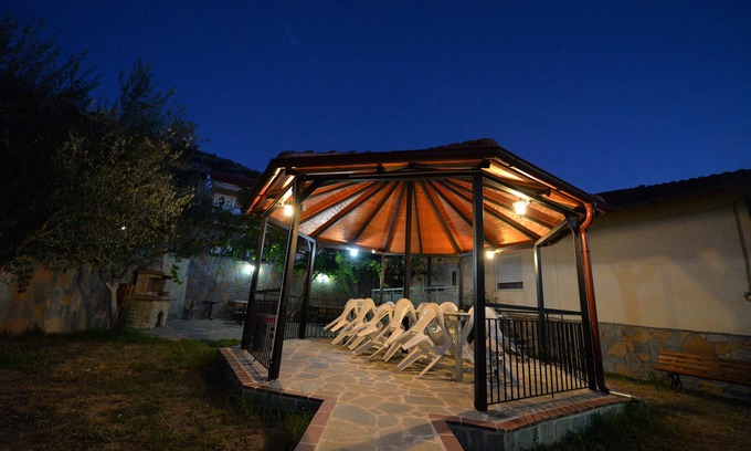 Krinidhes House | Guest Rated 10/10: Studios Kostas & Despina with Breakfast