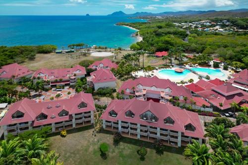 Gros Raisins Apartment | Oceanfront Apartments in Sainte-Luce, Martinique with Pool