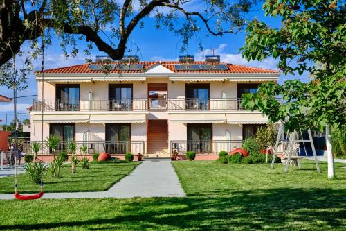 Skala Sotiros Apartment | Oceanfront Bliss at Studios Pigasos - Guest Rated 9.8