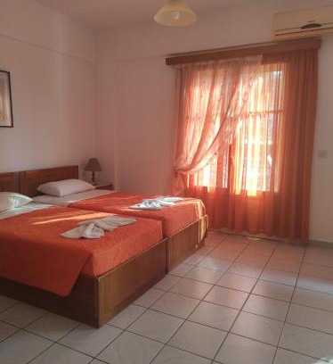 Petra Apartment | Guest Rated 9/10: Studios Stefani with Ocean View Amenities
