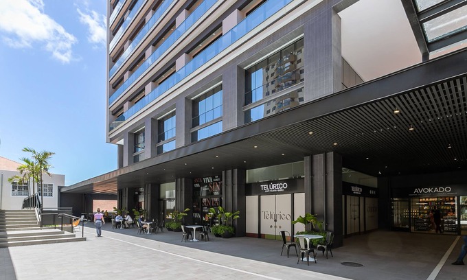Centro Apartment | Discover HOMS Studios Tower: Ideal Stay with Pool in Floripa