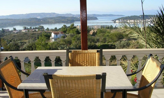 Agii Anargiri Apartment | Welcome to studiosKALITHEA: Family-Friendly Retreat