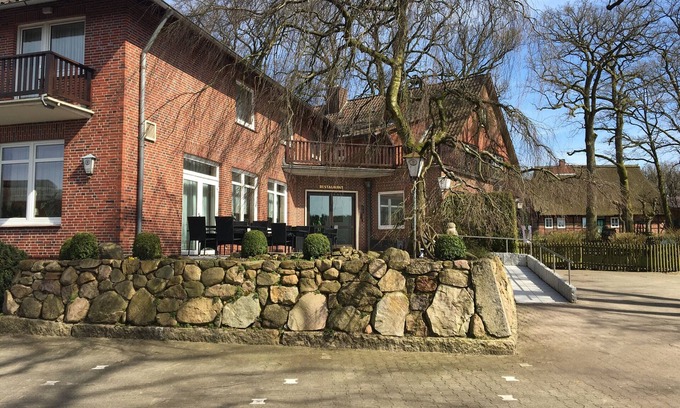 Egestorf Hotel | Relax at Studtmanns Gasthof with Family-Friendly Dining