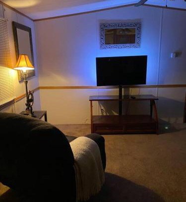 Auburn House | Convenient Stays Near Auburn University for 3-4 Guests