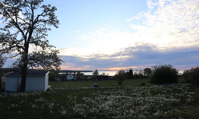 Kopingsvik Apartment | Seaside Stuga in Köpingsvik - Perfect for Families