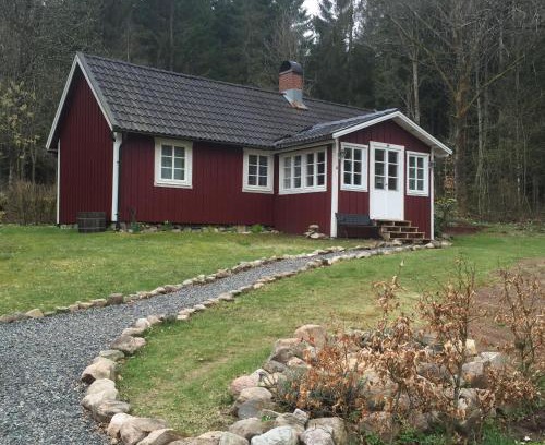 Ullared House | Family-Friendly Stuga i Ullared with Kitchen & Pet Options