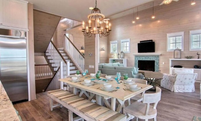 Cinnamon Shore House | Cozy Retreat with Ocean View & Porch Near Cinnamon Shore