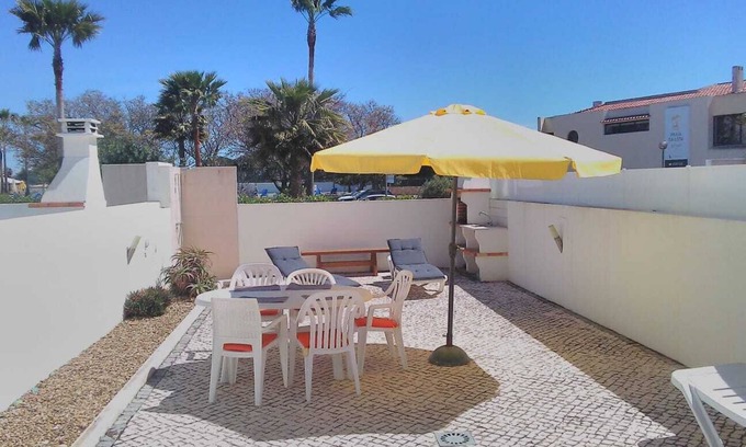 Manta Rota House | Beautiful 3 Bed Townhouse, Steps from the Beach & Ocean View