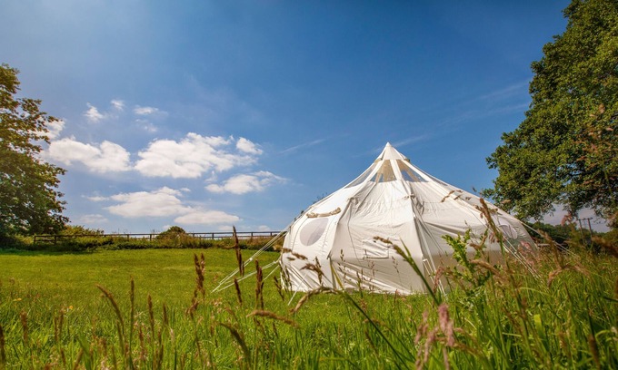 Loughborough Cabin | Stunning 1-Bed Star Gazing Bell Tent Loughborough