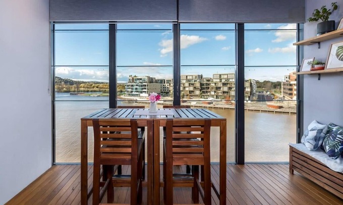 Kingston Apartment | Inviting 1BR Apartment with Lake Views and Spa Amenities