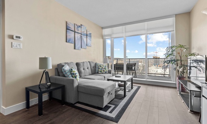 Victoria Park House | Inviting 1BR with Calgary Tower Views Near Stampede