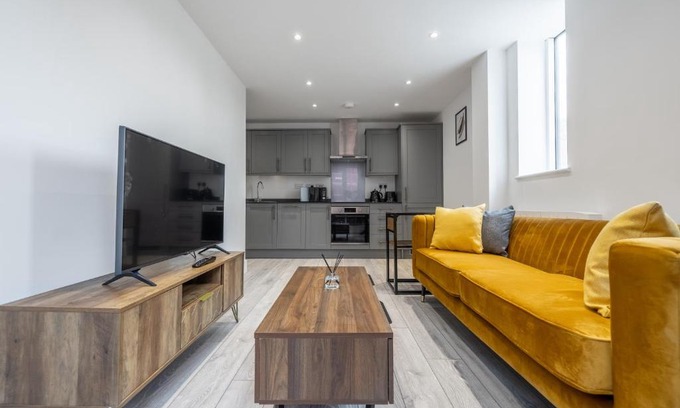 Camberley Apartment | Family-Friendly 2-Bed Apartment in Camberley, 4-Star Rating