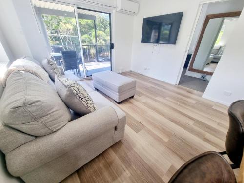 Torquay Apartment | Beachfront 2 BR Apartment with Pool and Ocean Views