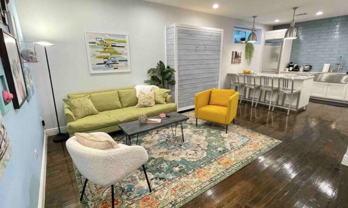 Barton Hills House | Stunning 2BR & Family Friendly w/cowboy pool near Zilker/Barton Hills