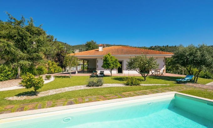 Castelo de Paiva Villa | Inviting 3-Bed Villa Overlooking Douro River - Sleeps 6-10